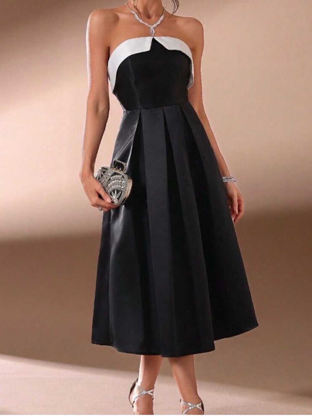 Black Elegant Women's Heavy Duty Ball Gown